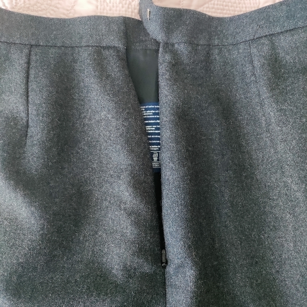 𝅺vintage Burberry gray 100% wool midi skirt size S - Picture 6 of 9